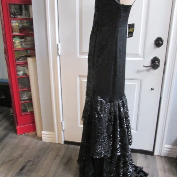 new KLS KIMORA LEE SIMMONS black ball gown Sz 6 - Picture 15 of 16